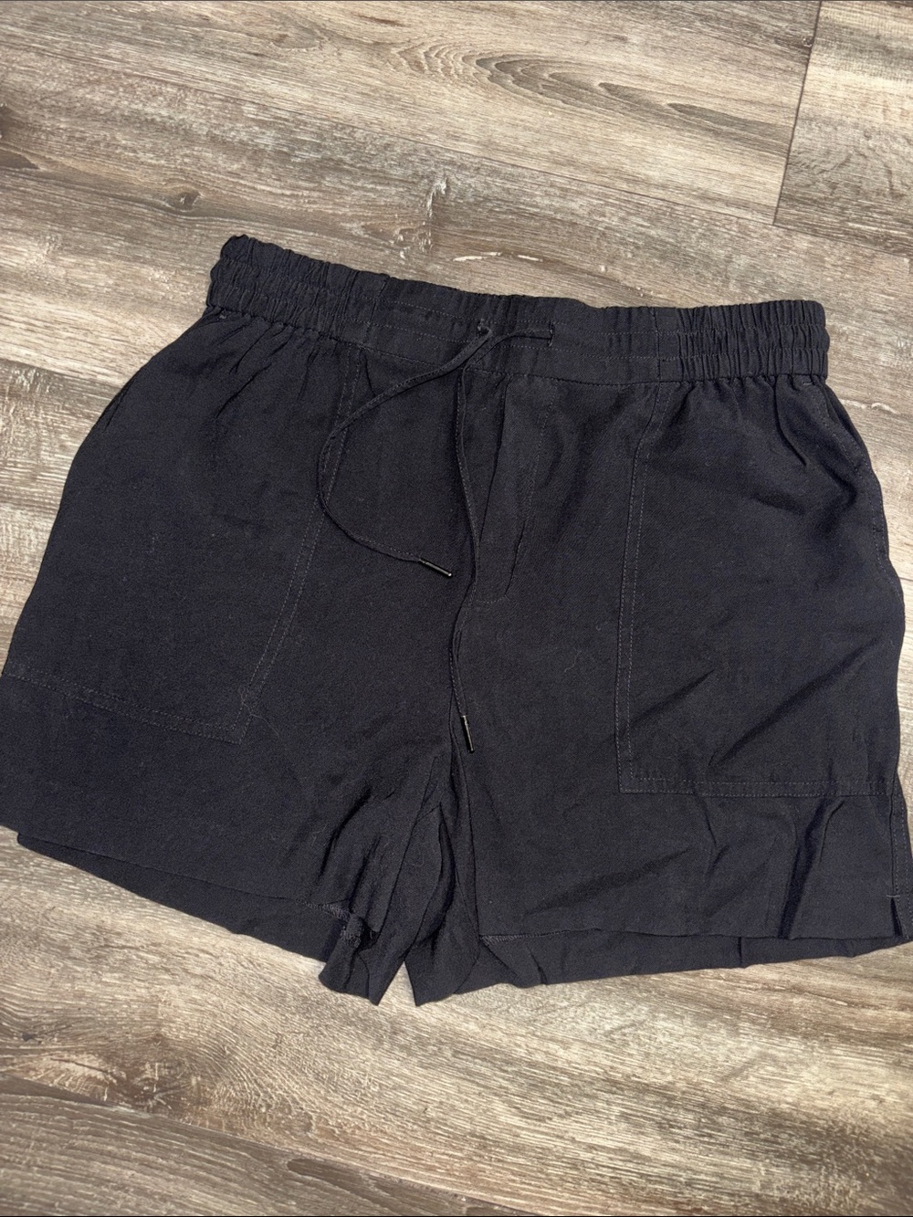 Kersh women’s Black Elastic-Waist Drawstring Shorts, sz M
